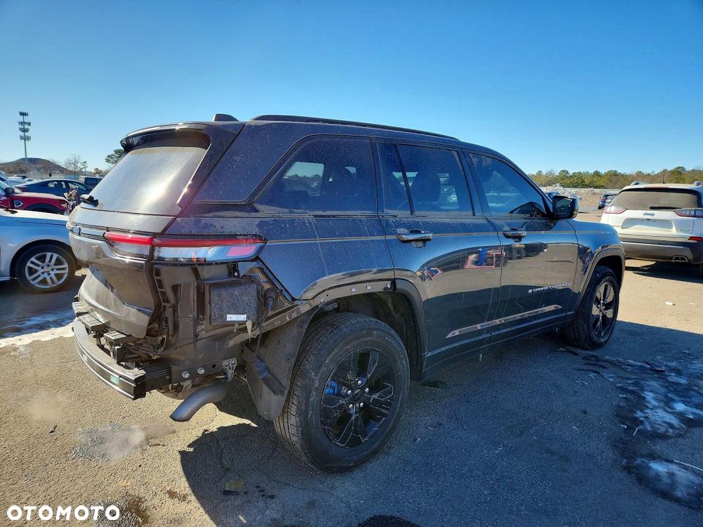 Jeep Grand Cherokee - 4