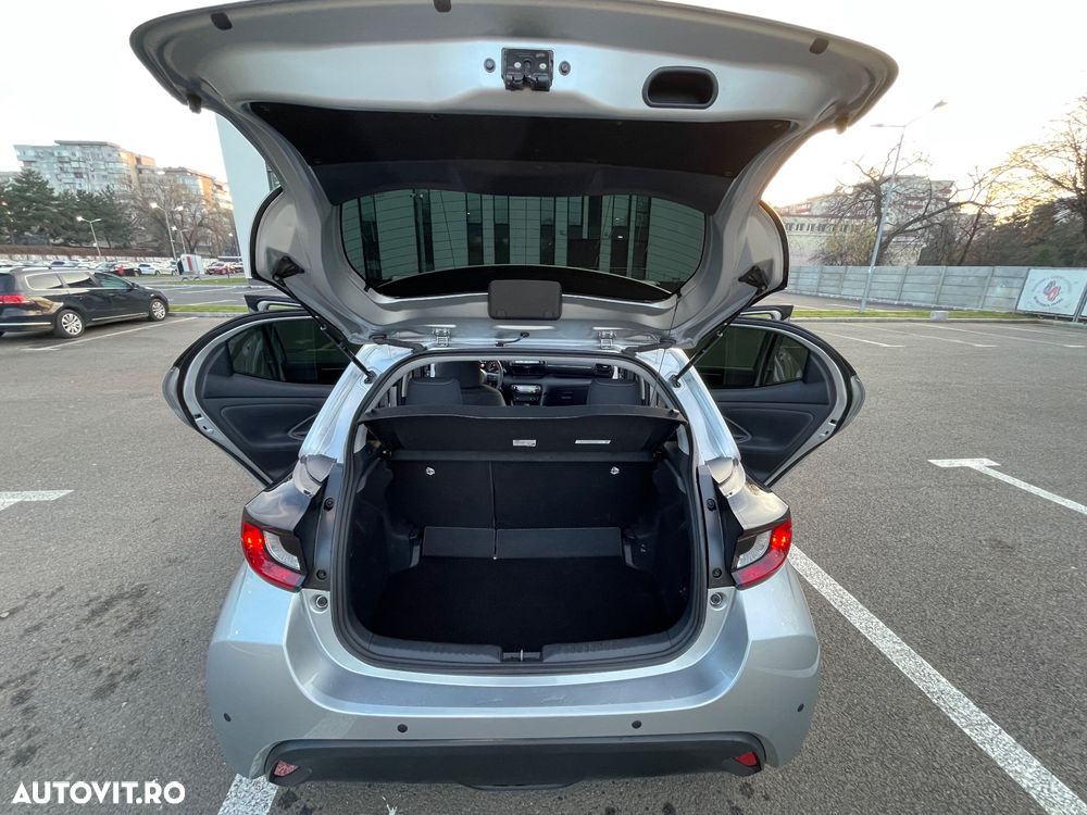 Toyota Yaris 1.5 VVT-i HSD Dynamic - 16