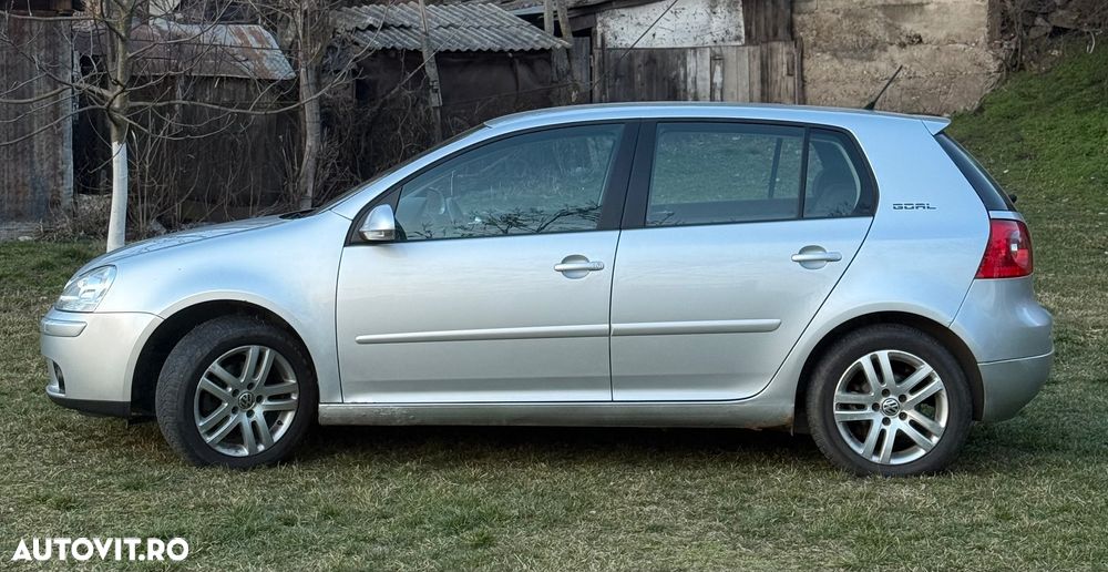 Volkswagen Golf - 5
