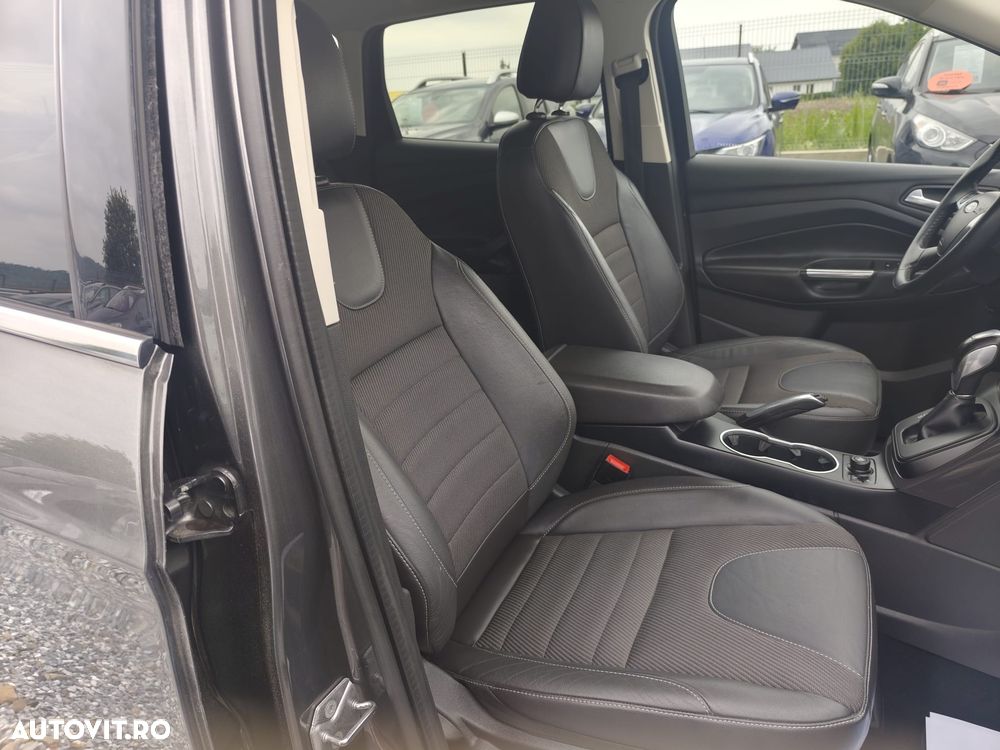 Ford Kuga 2.0 TDCi 4x4 Aut. Business Edition - 26