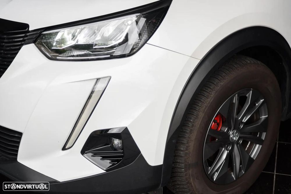 Peugeot 2008 PureTech 130 EAT8 Allure - 18