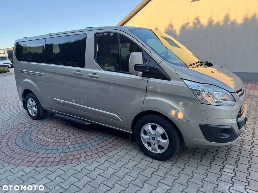 Ford Tourneo Custom - 10