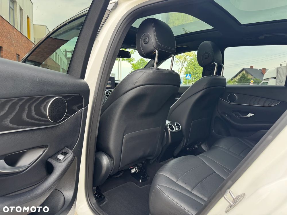 Mercedes-Benz GLC 300 4-Matic - 11