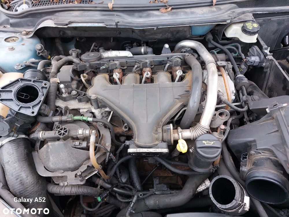 Zderzak VOLVO V50 2,0D 05R. maska,drzwi,lampy,klapa.... - 9