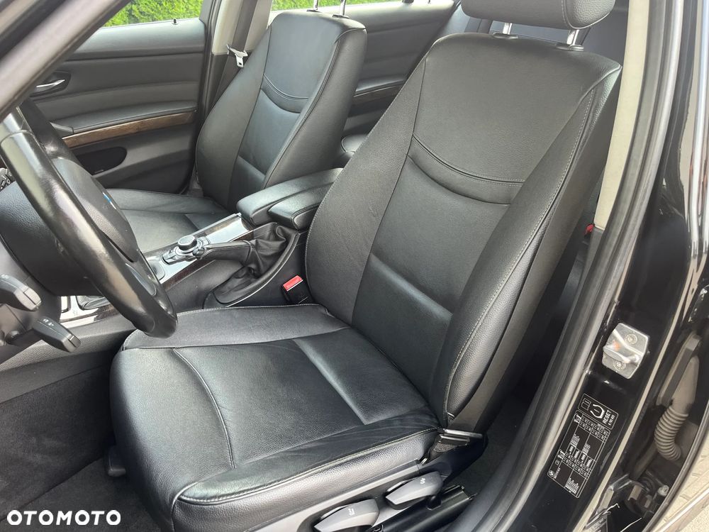 BMW Seria 3 320d xDrive DPF Touring Edition Fleet Exclusive - 15