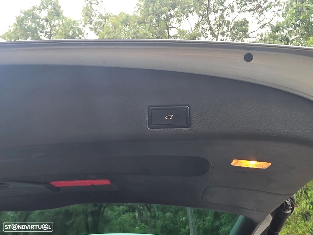 VW Sharan 2.0 TDI Highline - 16