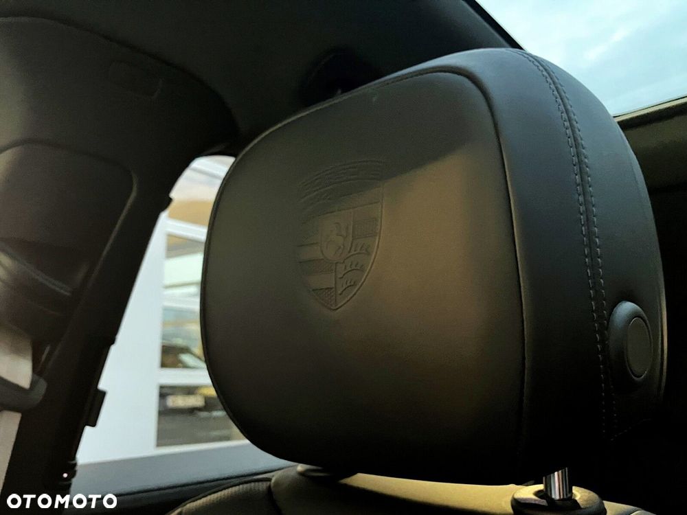 Porsche Cayenne - 28