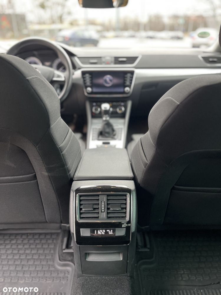 Skoda Superb 1.5 TSI Ambition - 6