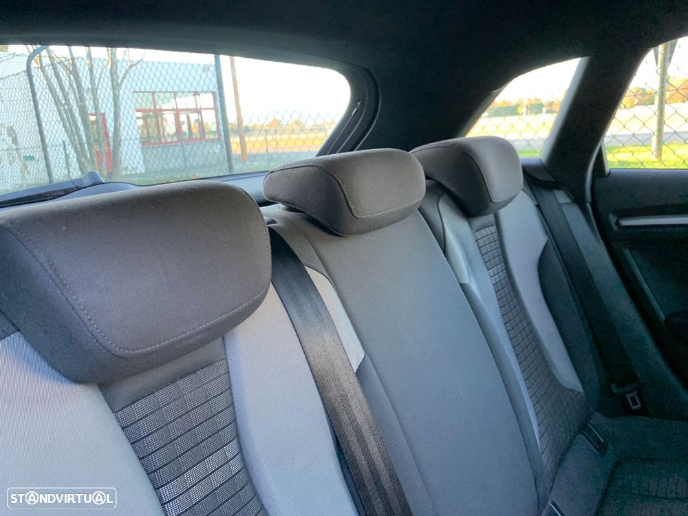 Audi A3 Sportback e-tron 1.4 TFSI S-line S tronic - 19