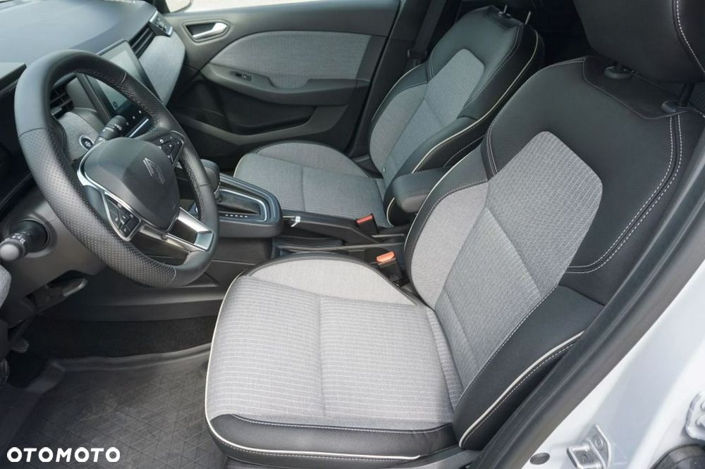 Renault Clio 1.6 E-TECH Techno - 9