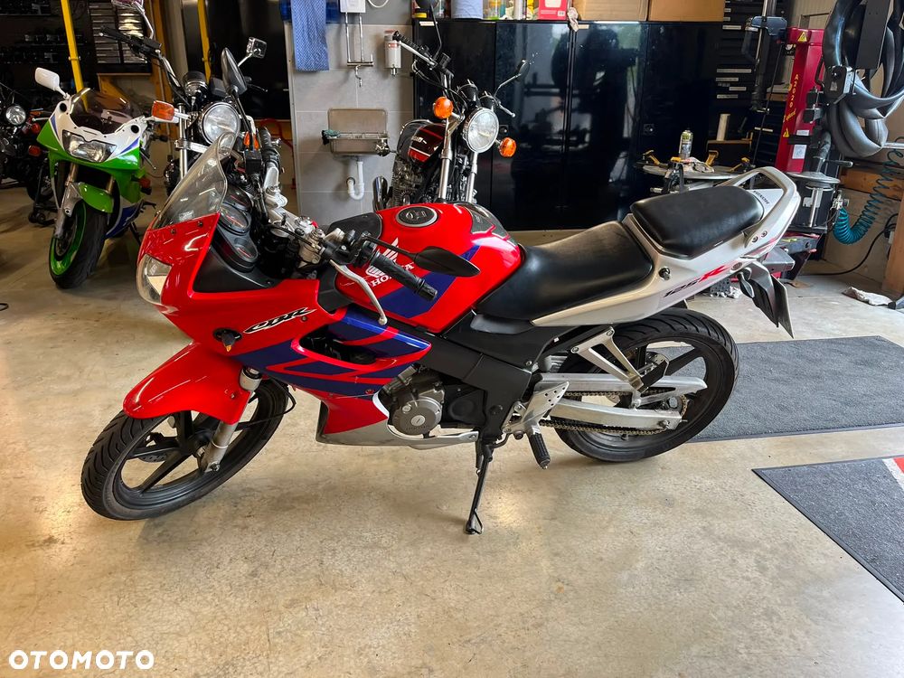 Honda CBR - 1