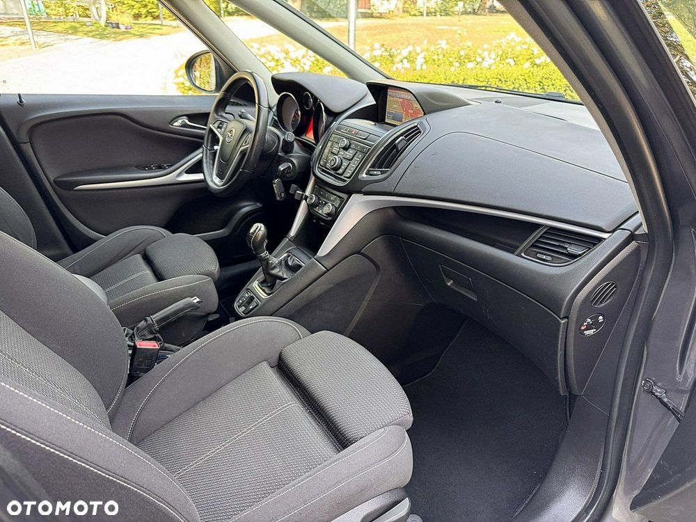 Opel Zafira - 11
