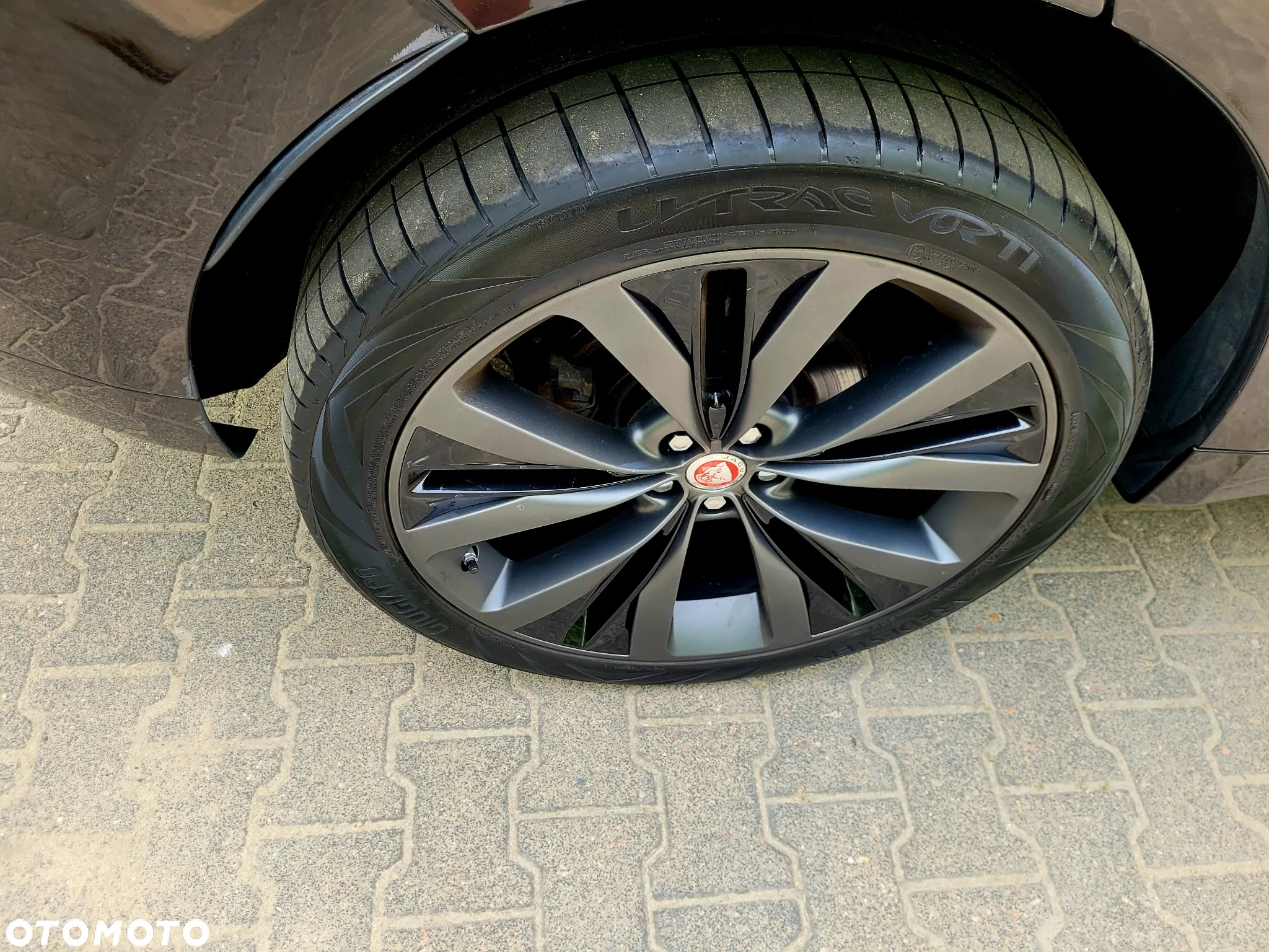 Jaguar F-Pace 2.0 i4D AWD R-Sport - 14