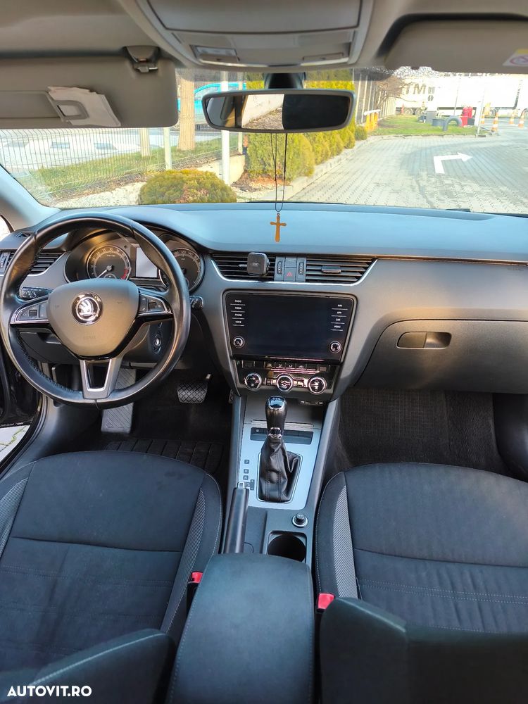 Skoda Octavia 1.6 TDI DSG Style - 5