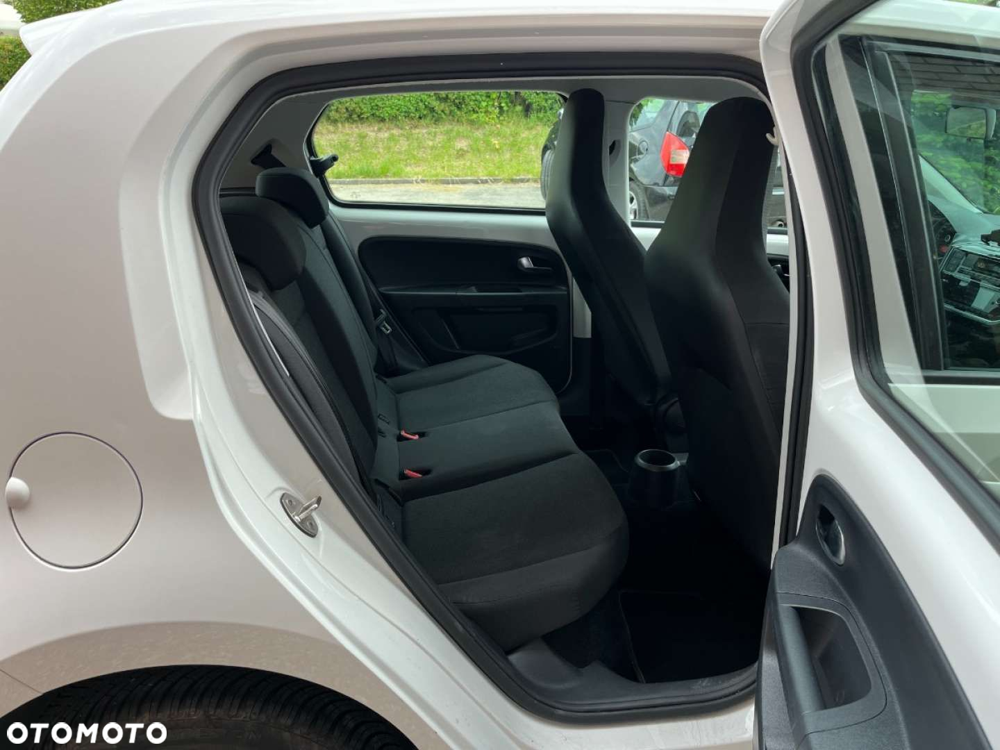 Volkswagen up! 1.0 high - 19