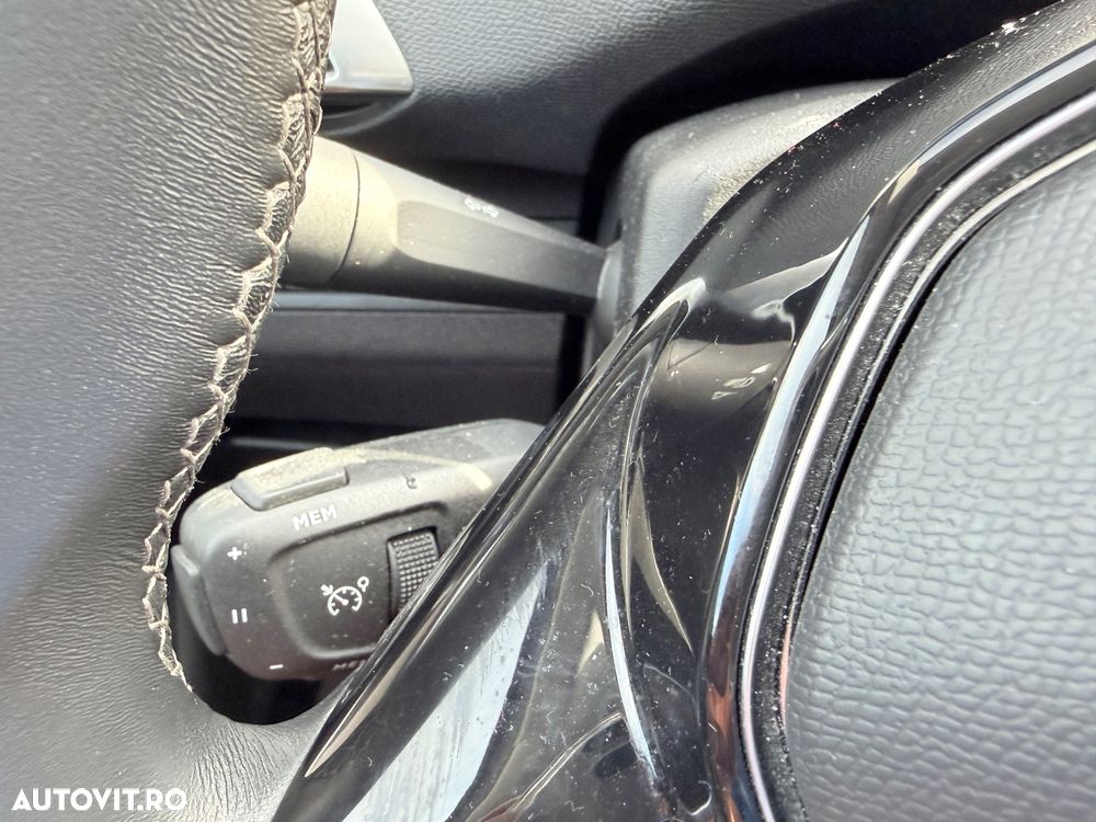 Peugeot 3008 PureTech 130 Stop & Start Allure - 28