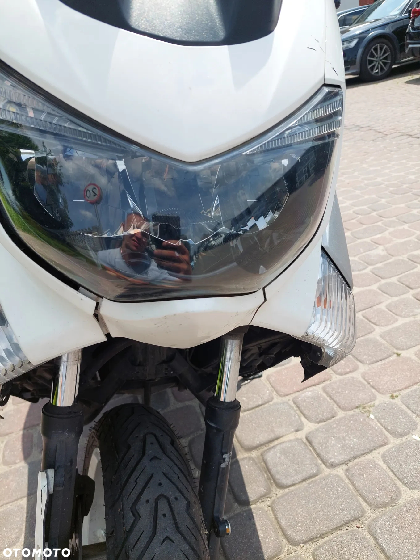 Yamaha NMAX - 12