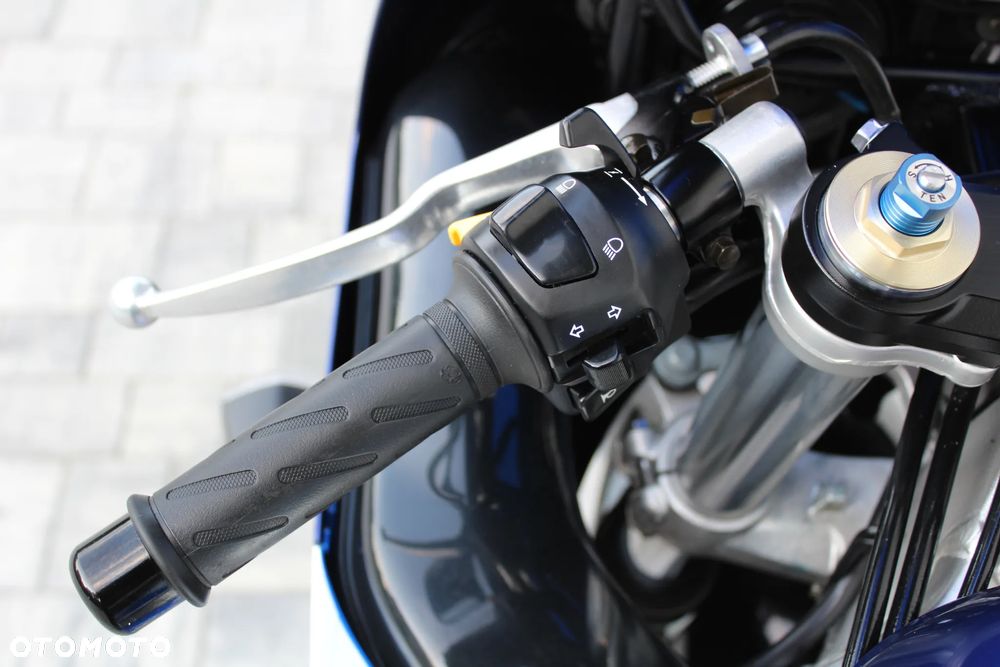 Suzuki GSX-R - 23