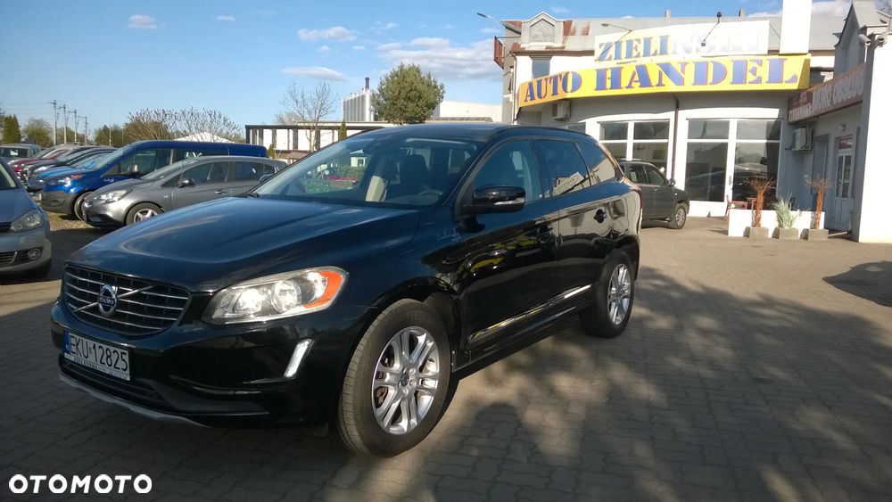 Volvo XC 60 T5 AWD Geartronic Momentum - 1