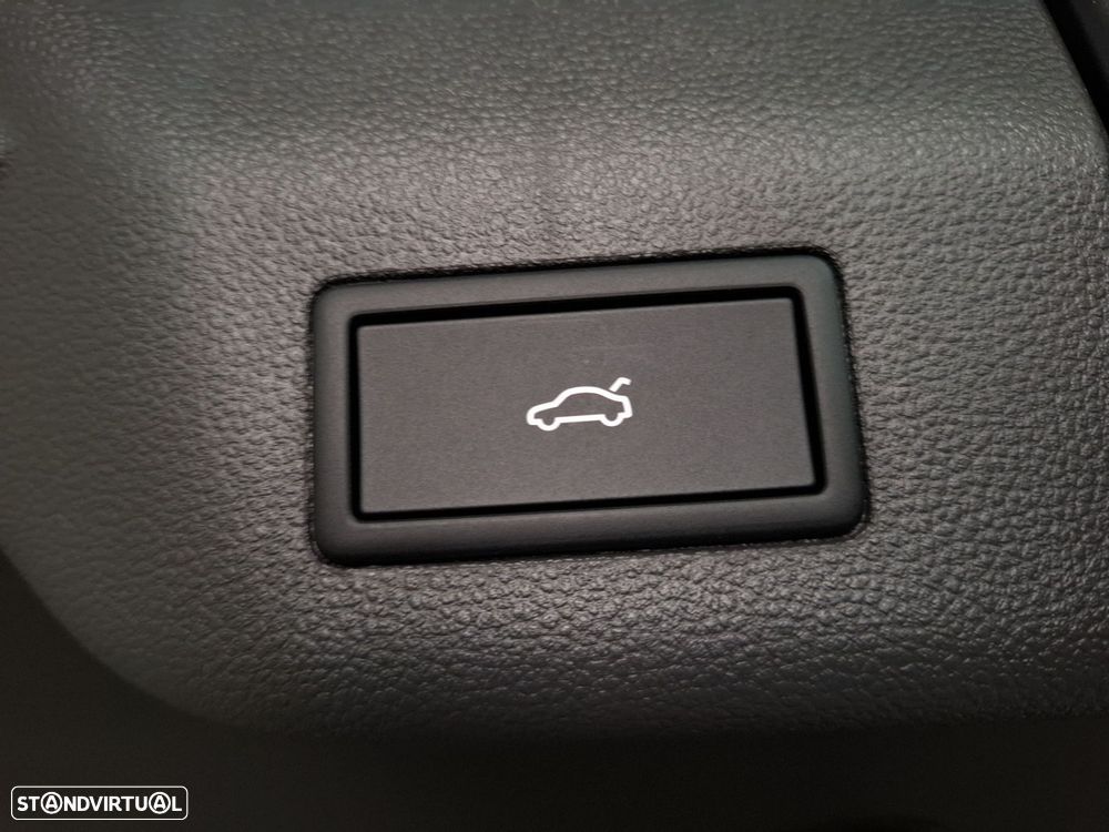 VW Multivan 1.5 TSI e-Hybrid Life DSG - 27