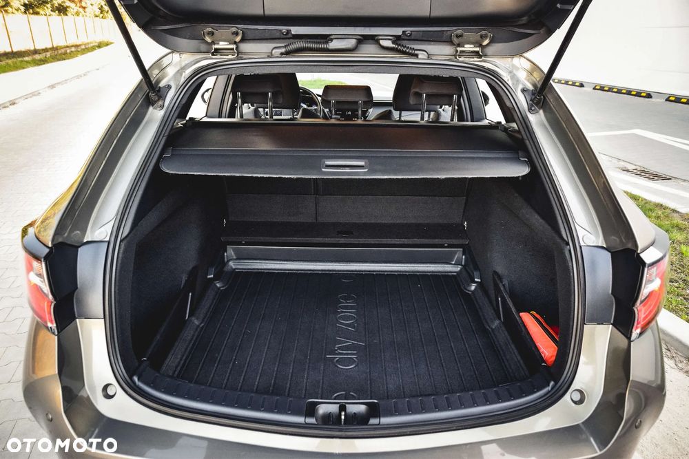 Suzuki Swace 1.8 Hybrid Premium Plus CVT - 28