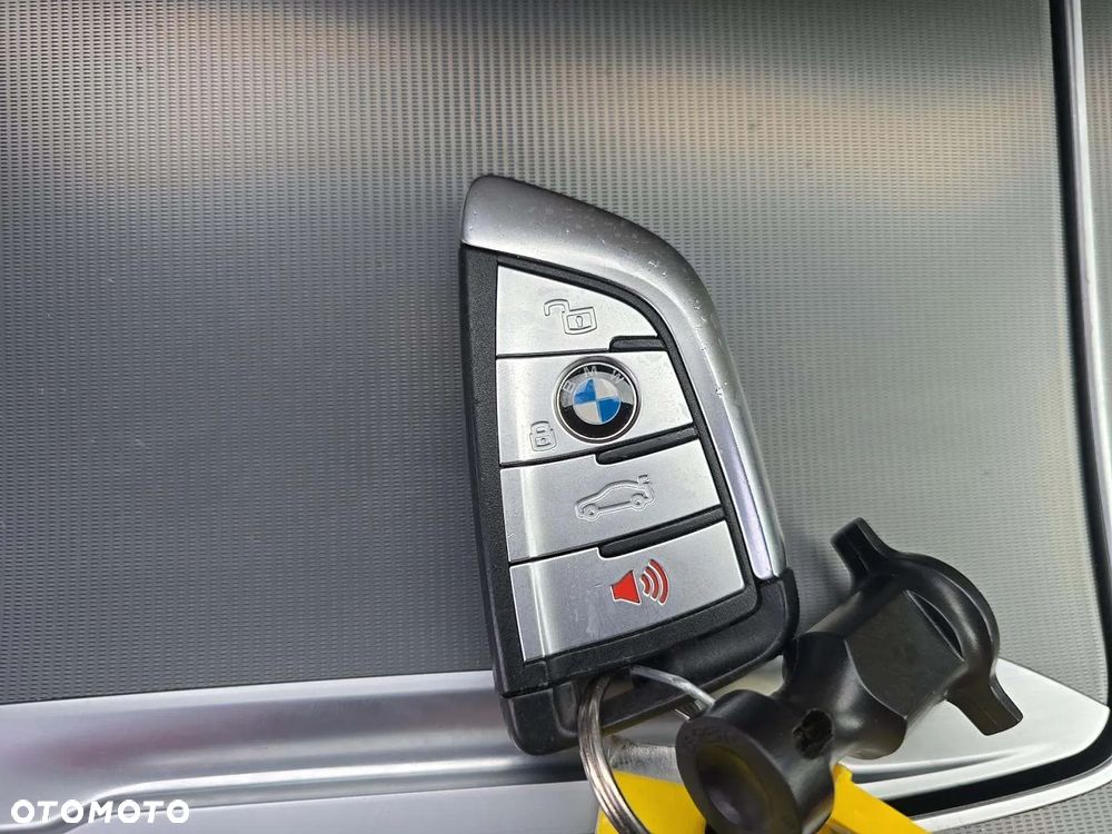 BMW X5 xDrive40i xLine - 14