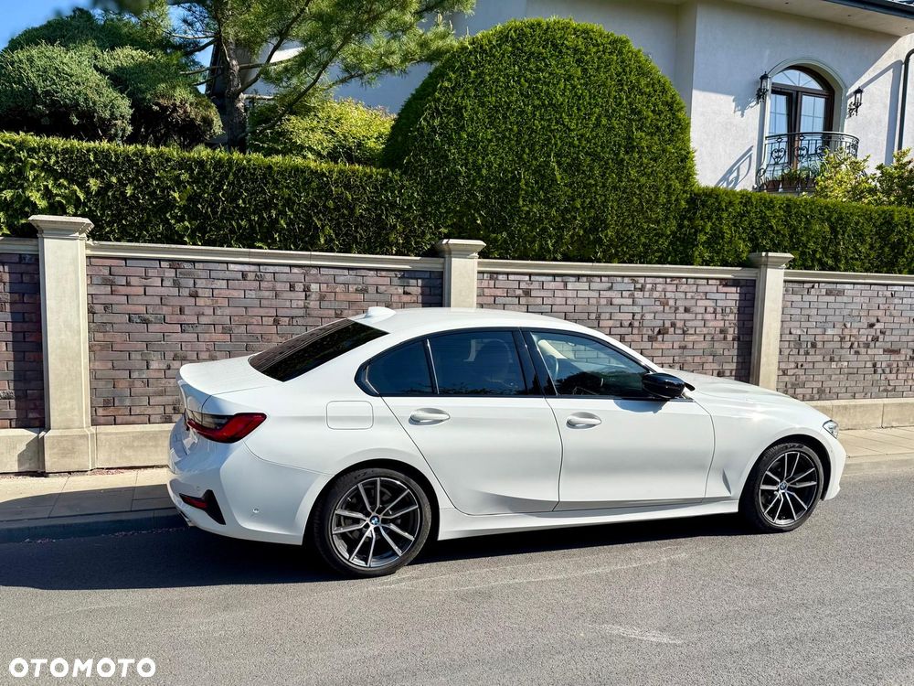 BMW Seria 3 320i GPF Sport Line - 11