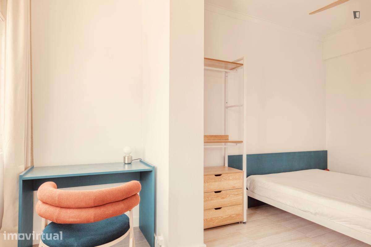 Quarto - localizado em Benfica Lisbon - Grande imagem: 2/15