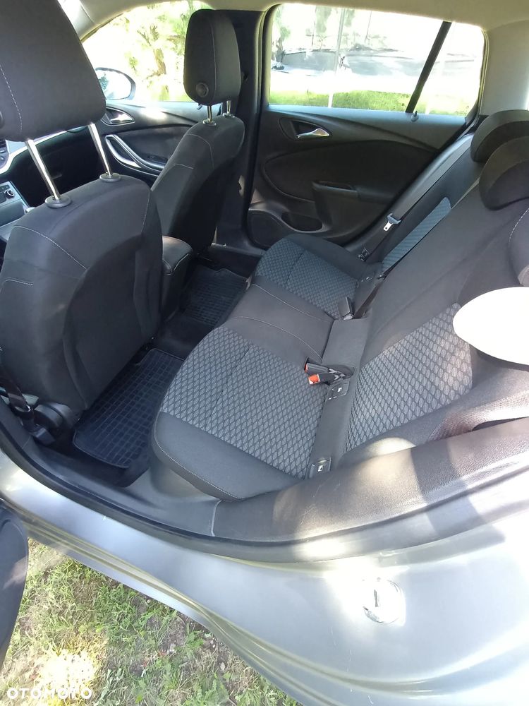 Opel Astra - 11