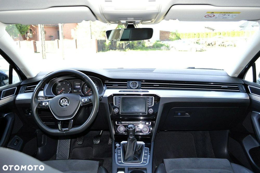 Volkswagen Passat - 19