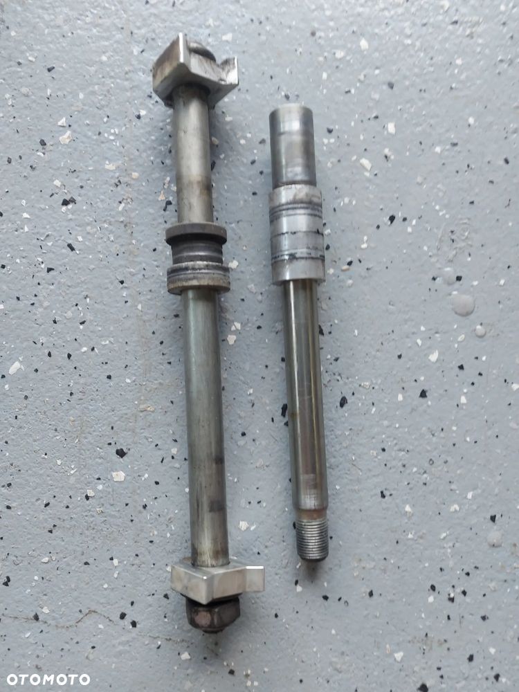 Triumph Street Triple 765 660 ośka - 1