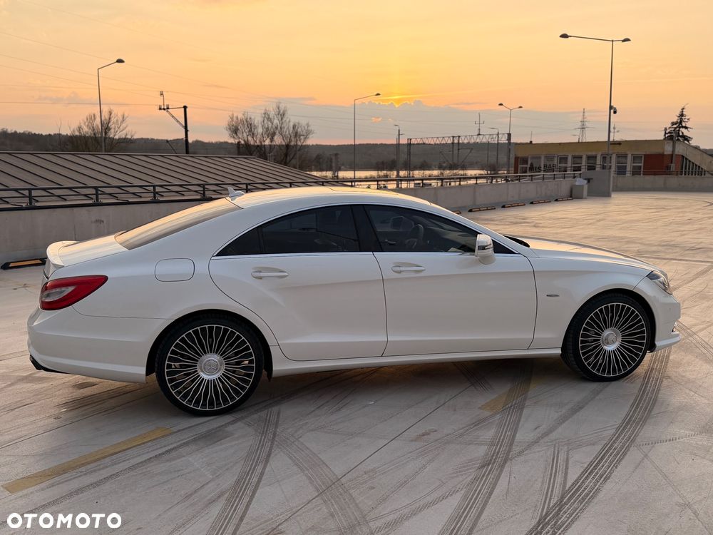Mercedes-Benz CLS 500 BlueEffICIENCY - 9