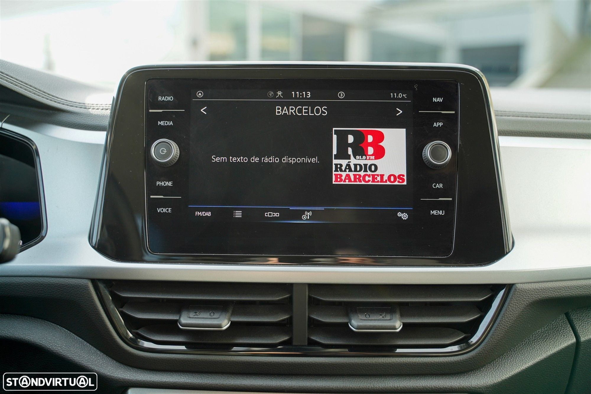 VW T-Roc 1.5 TSI Urban DSG - 21