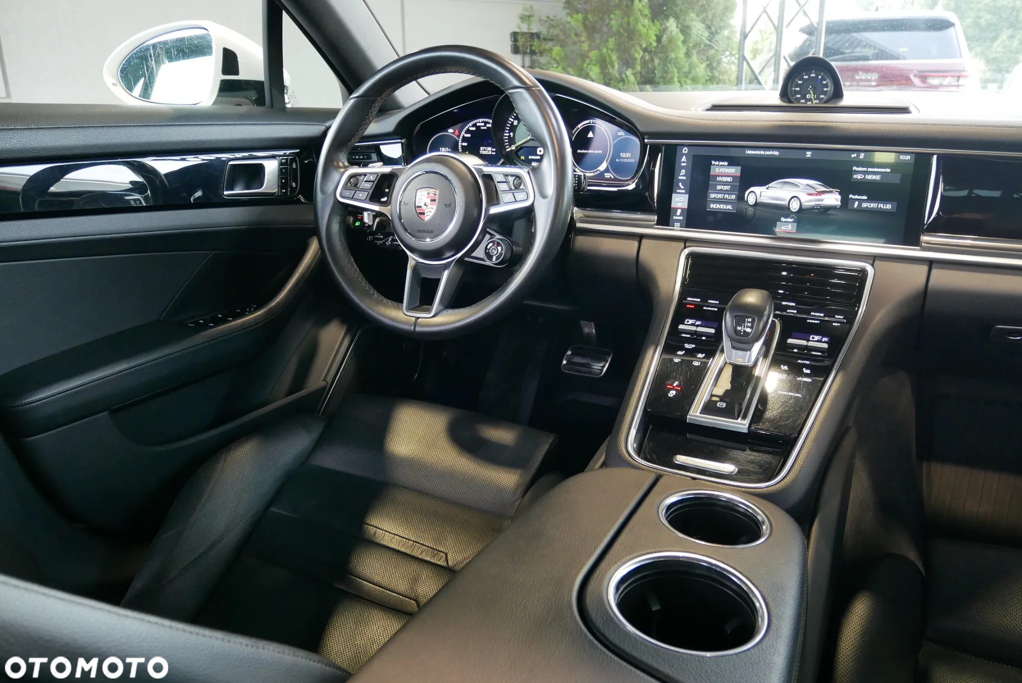 Porsche Panamera - 19
