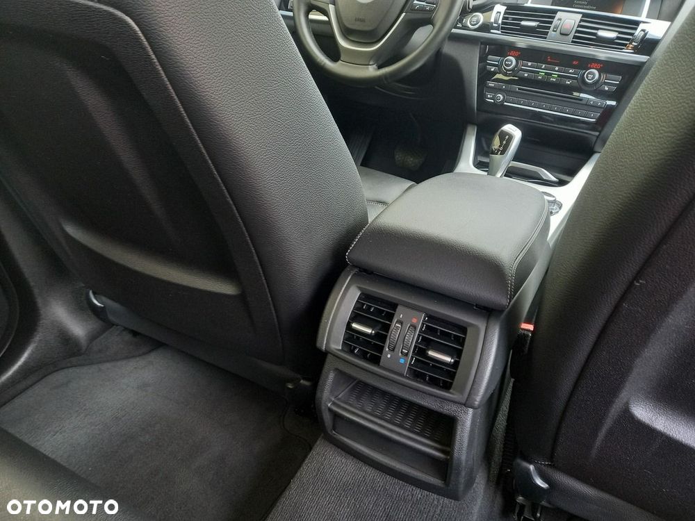 BMW X4 xDrive20d xLine - 27