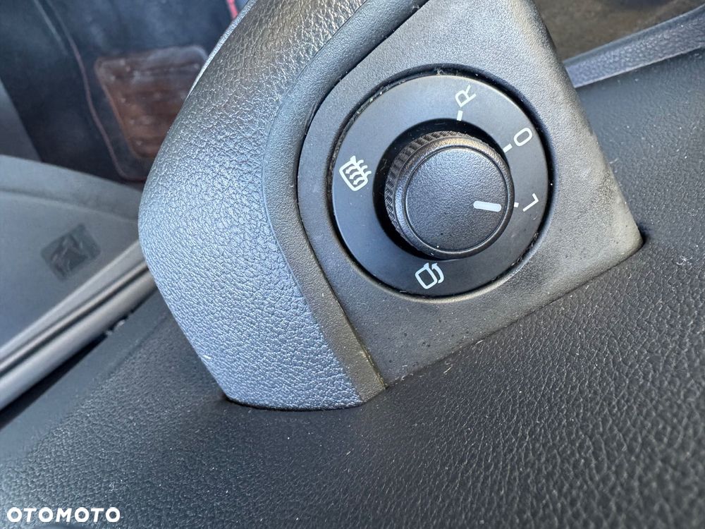 Skoda Octavia 2.0 TDI DSG RS - 33