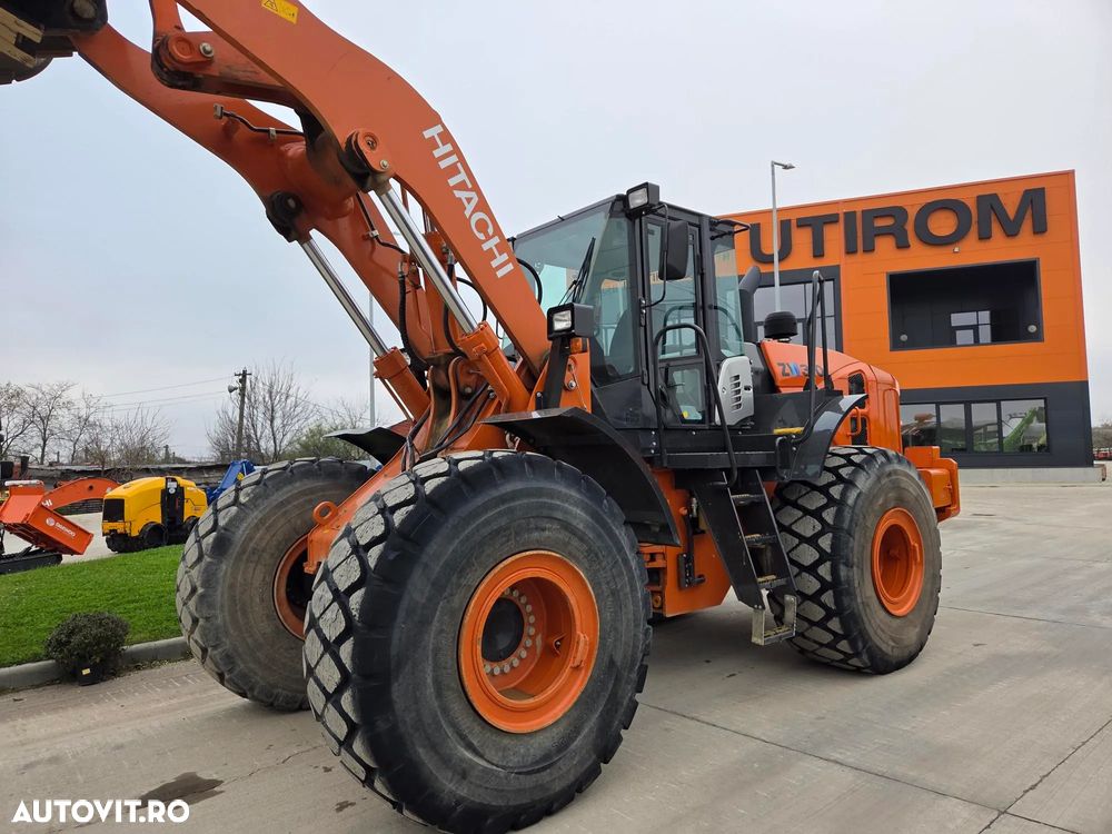 Hitachi EX DEMO, 2024, 454 ore, cupa 5mc, Masa operationala 28t, Anv BRIDGESTONE 95% ok, FARA AD BLUE, Inaltimea incarcare 4,4m, prousa in JAPONIA, posibilietate leasing 5 ani cu rata 16.500 lei lunar, PROMOTIE 177.900 EUR+Tva - 29