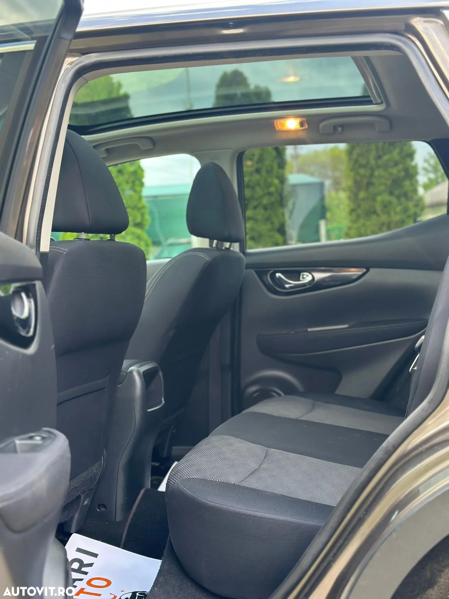 Nissan Qashqai 1.5 DCI Start/Stop N-Connecta - 8