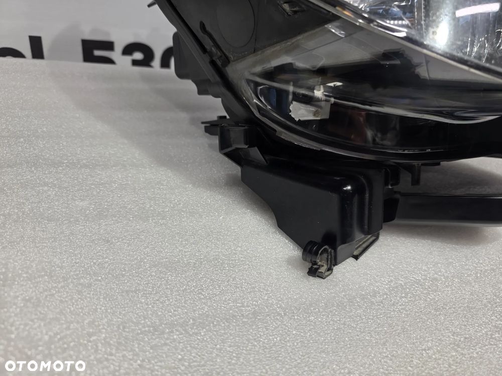 BMW E60 / E61 07- LIFT PRAWY BI-XENON NIESKRĘTNY BLACK PRAWA LAMPA PRZEDNIA PRZÓD , NR 7177740 / 7177740-06 / A8717774006 , NR AUKCJI LPP189 - 3