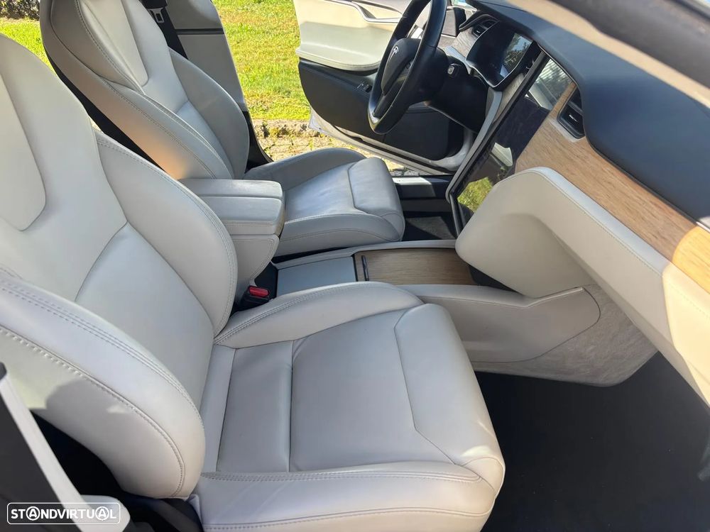 Tesla Model S 75D - 9