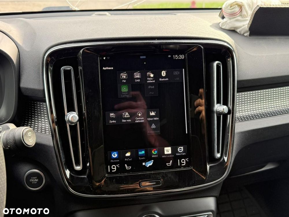 Volvo XC 40 B4 B AWD DKG RDesign - 26