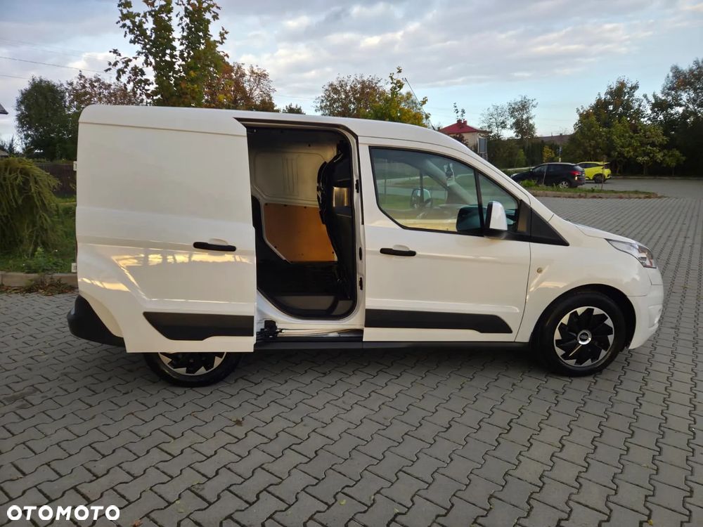 Ford Transit Connect - 17