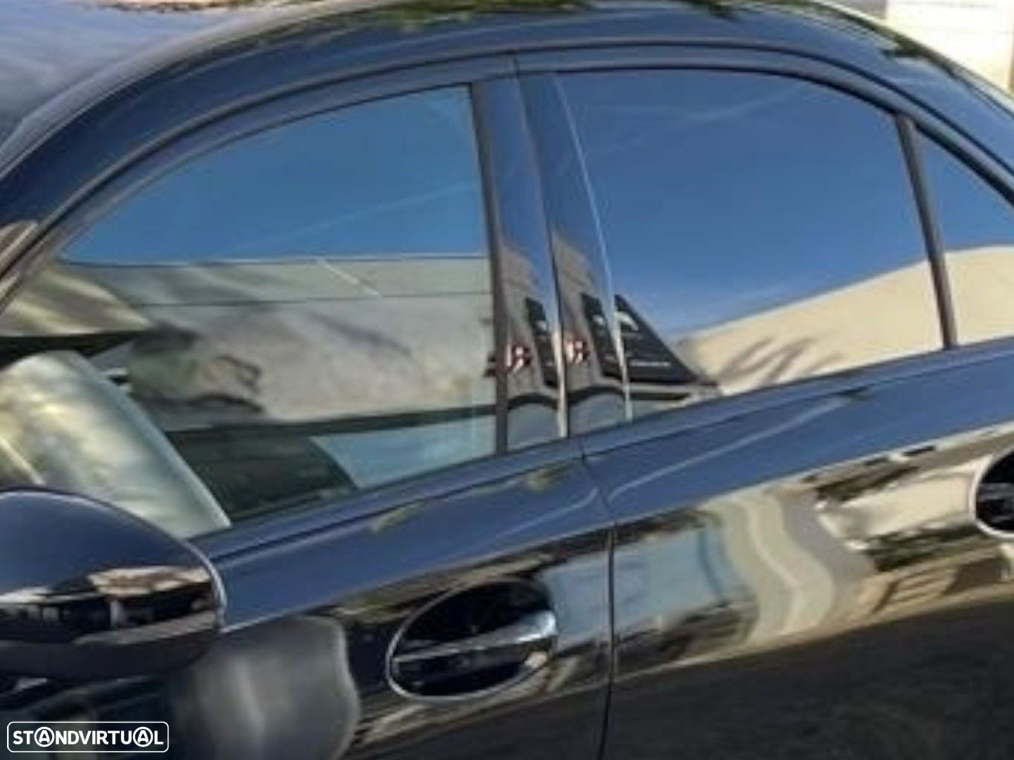 Mercedes-Benz A 250 Limousine e AMG Line - 28