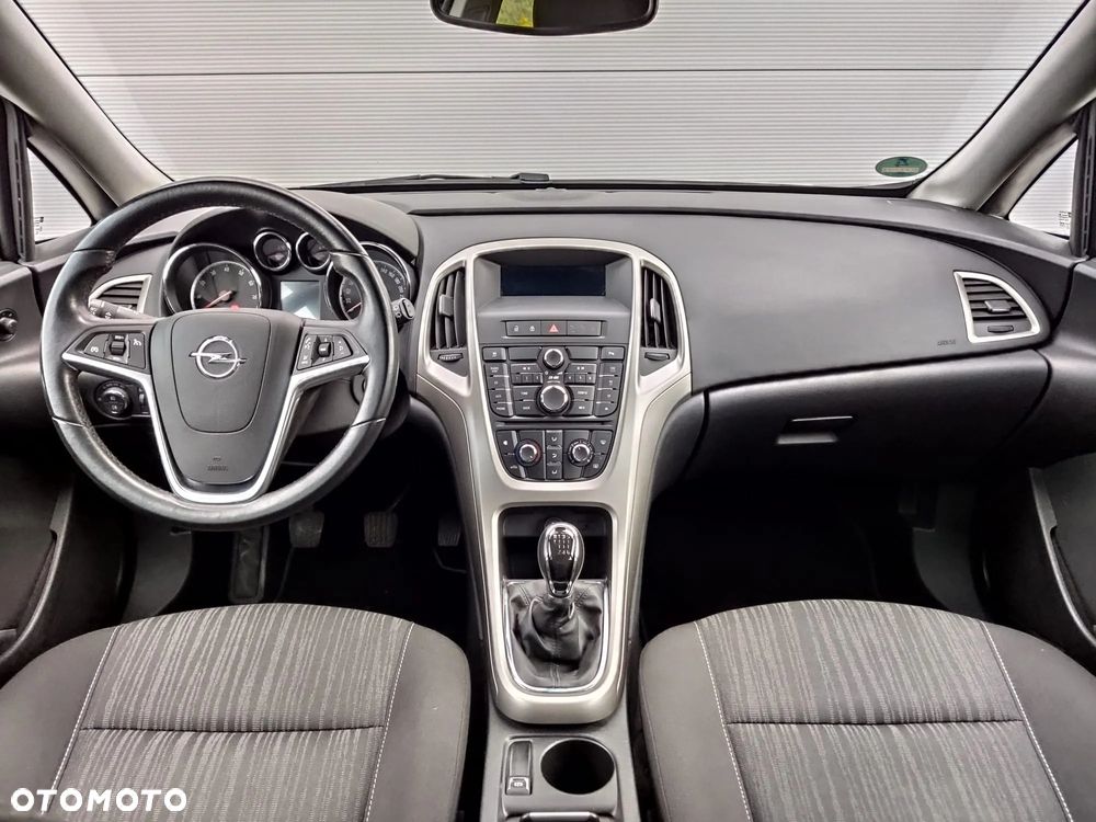 Opel Astra 1.4 Turbo Exklusiv - 6
