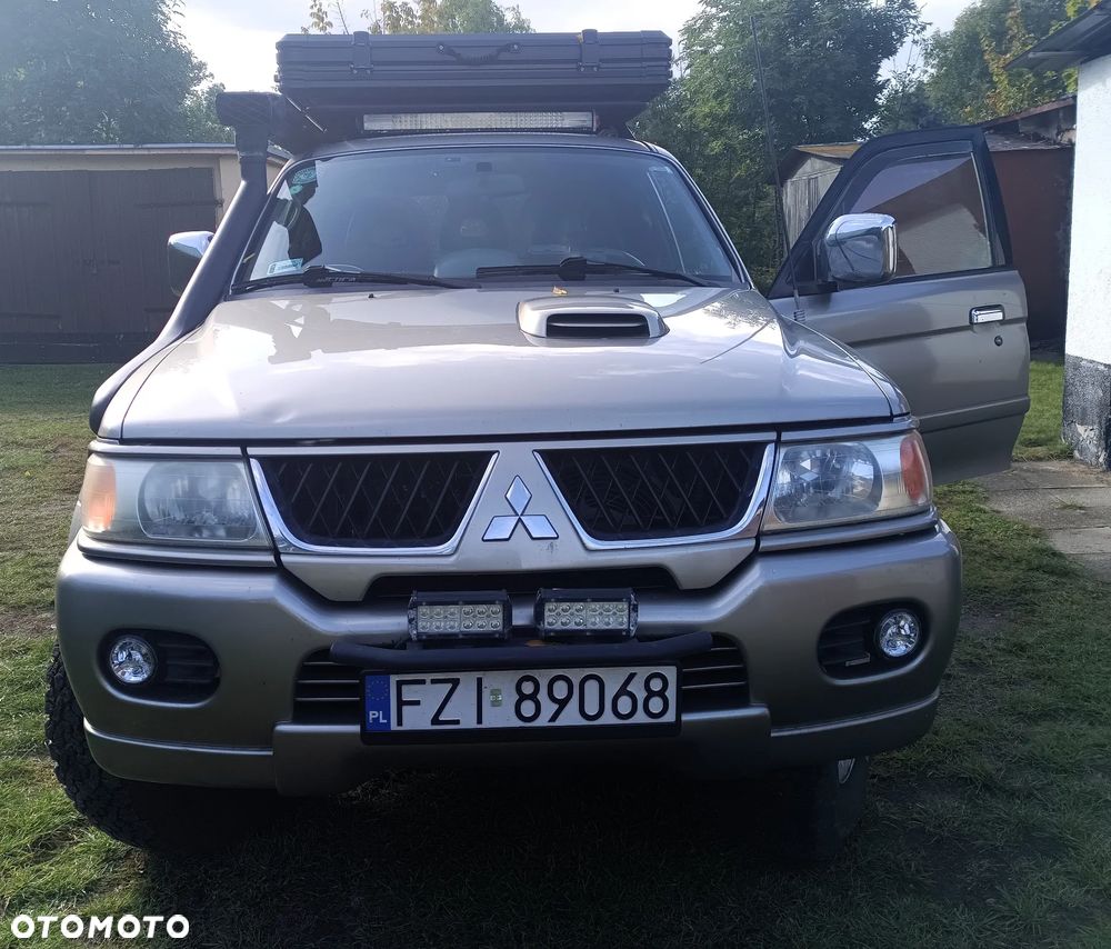 Mitsubishi Pajero - 9