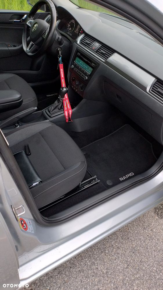 Skoda RAPID - 33