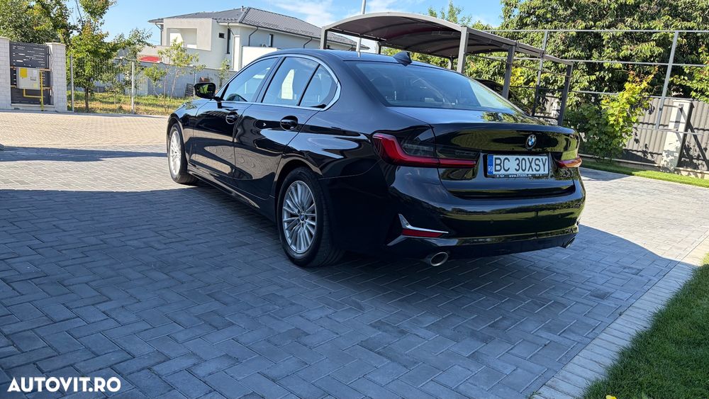 BMW Seria 3 320i Aut. Luxury Line - 9