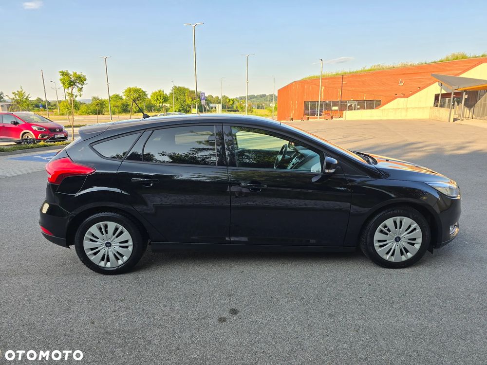 Ford Focus 1.0 EcoBoost Titanium - 30