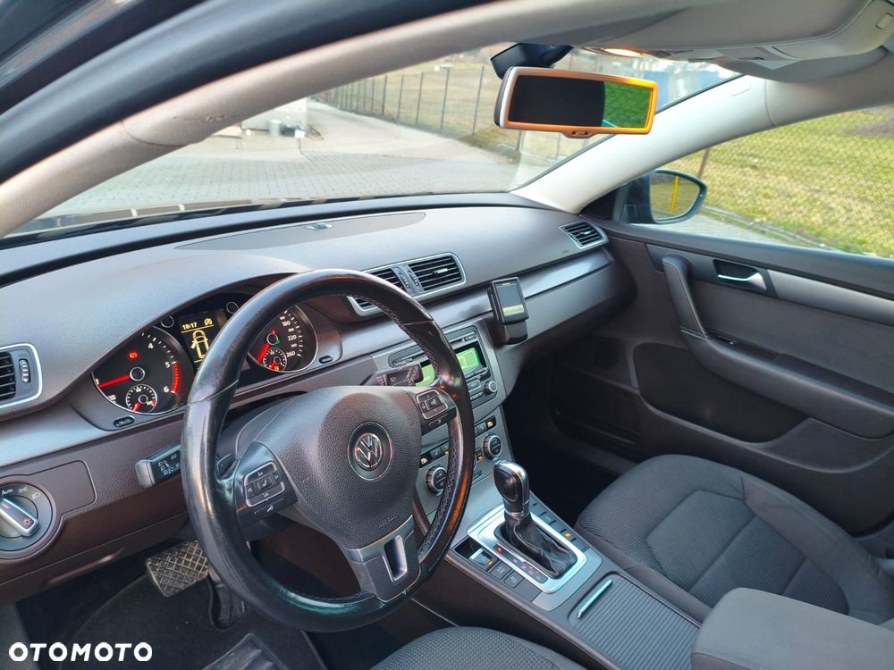 Volkswagen Passat 2.0 Blue TDI DSG SCR Comfortline - 12