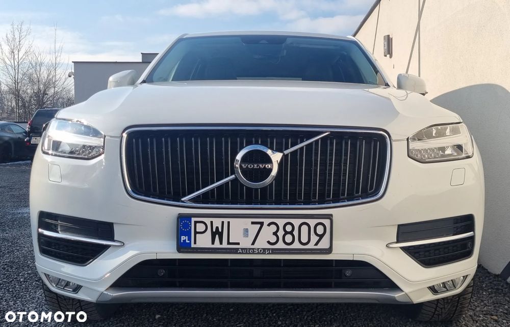 Volvo XC 90 D5 AWD Momentum - 10
